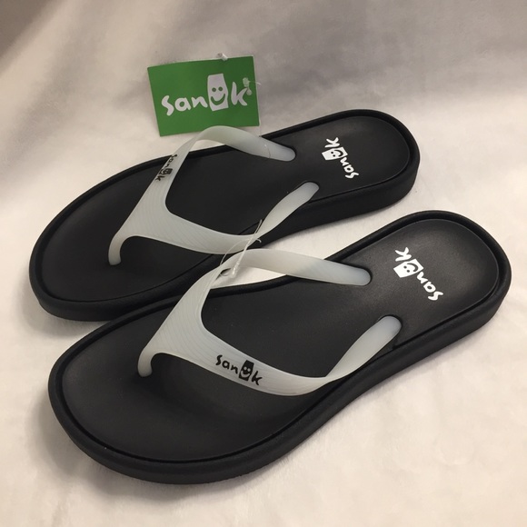 SANUK Size 6 Flip Flop Shoes NWT - Picture 2 of 8